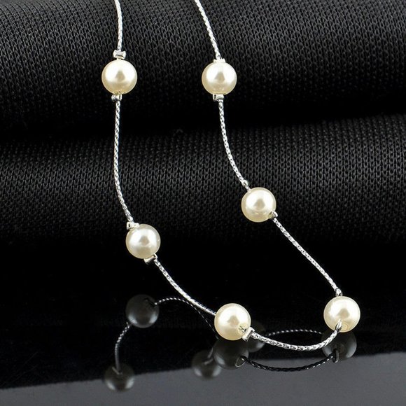 NWOT Dainty Silver Pearl Necklace - Picture 5 of 5